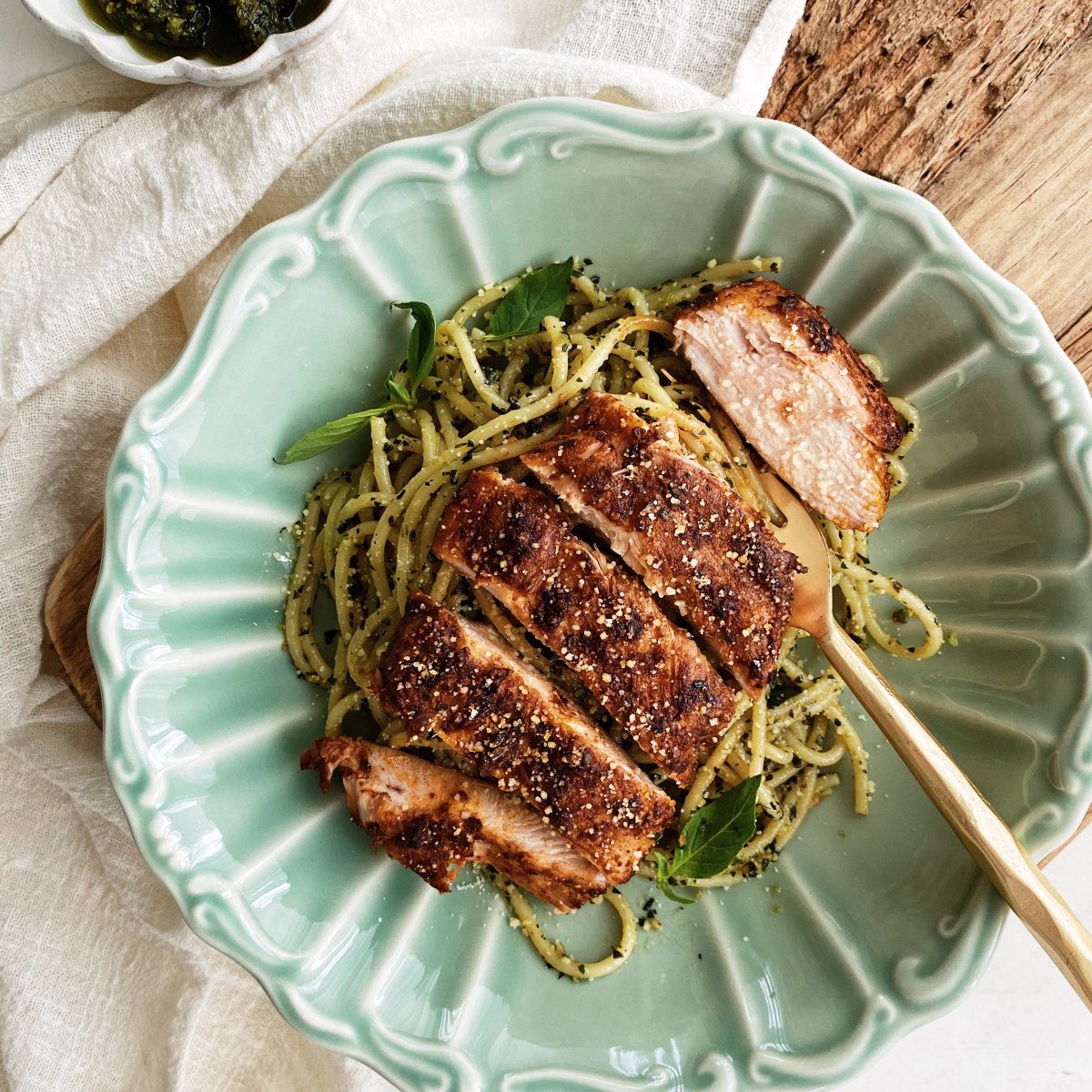 青 醬 煙 燻 雞 肉 義 大 利 麵 ❘ 𝘍𝘖𝘖𝘋